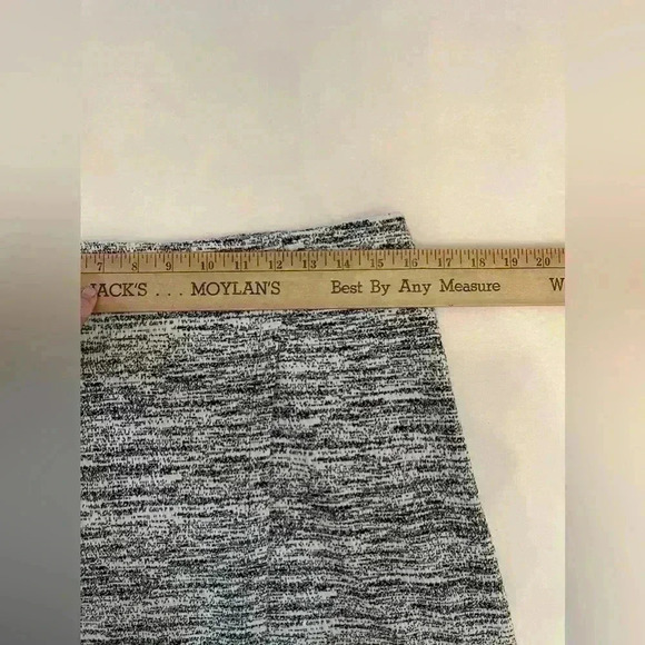 Halogen mini skirt set hooded vest size LP skirt, size ML in good condition - Picture 8 of 14